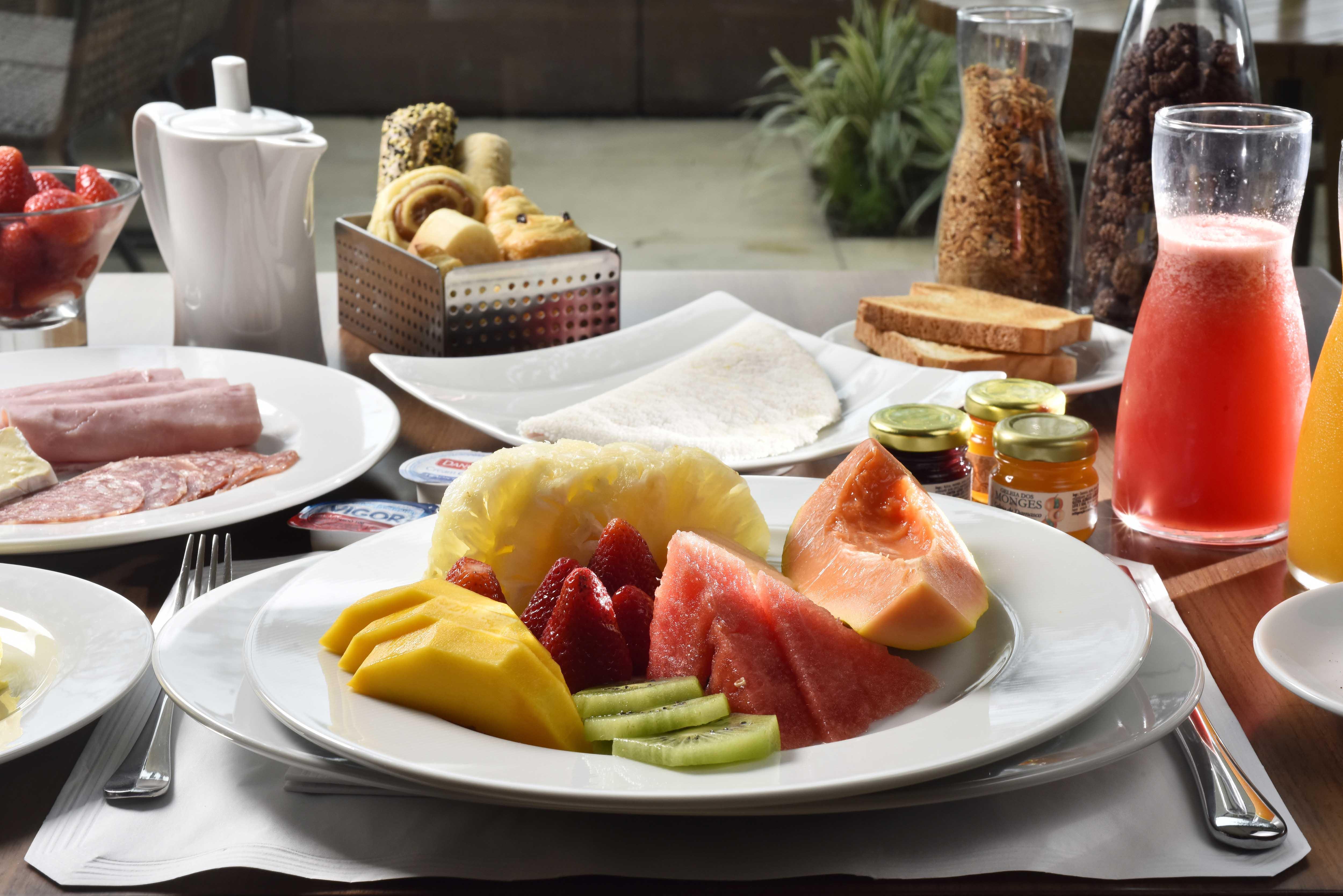 Lifestyle Laghetto Collection Hotel Rio de Janeiro Exterior photo A continental breakfast