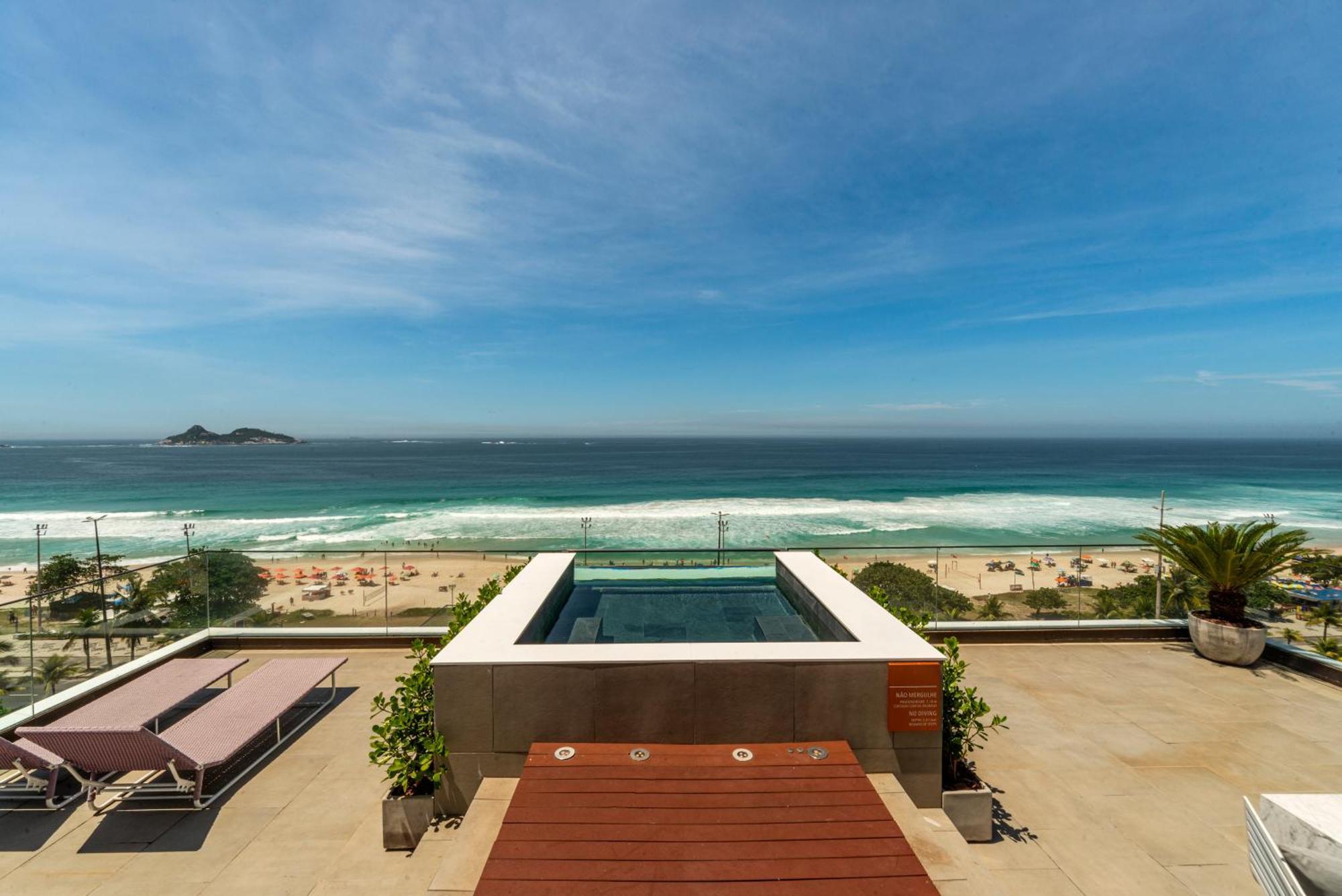 Lifestyle Laghetto Collection Hotel Rio de Janeiro Exterior photo View of the beach from the hotel