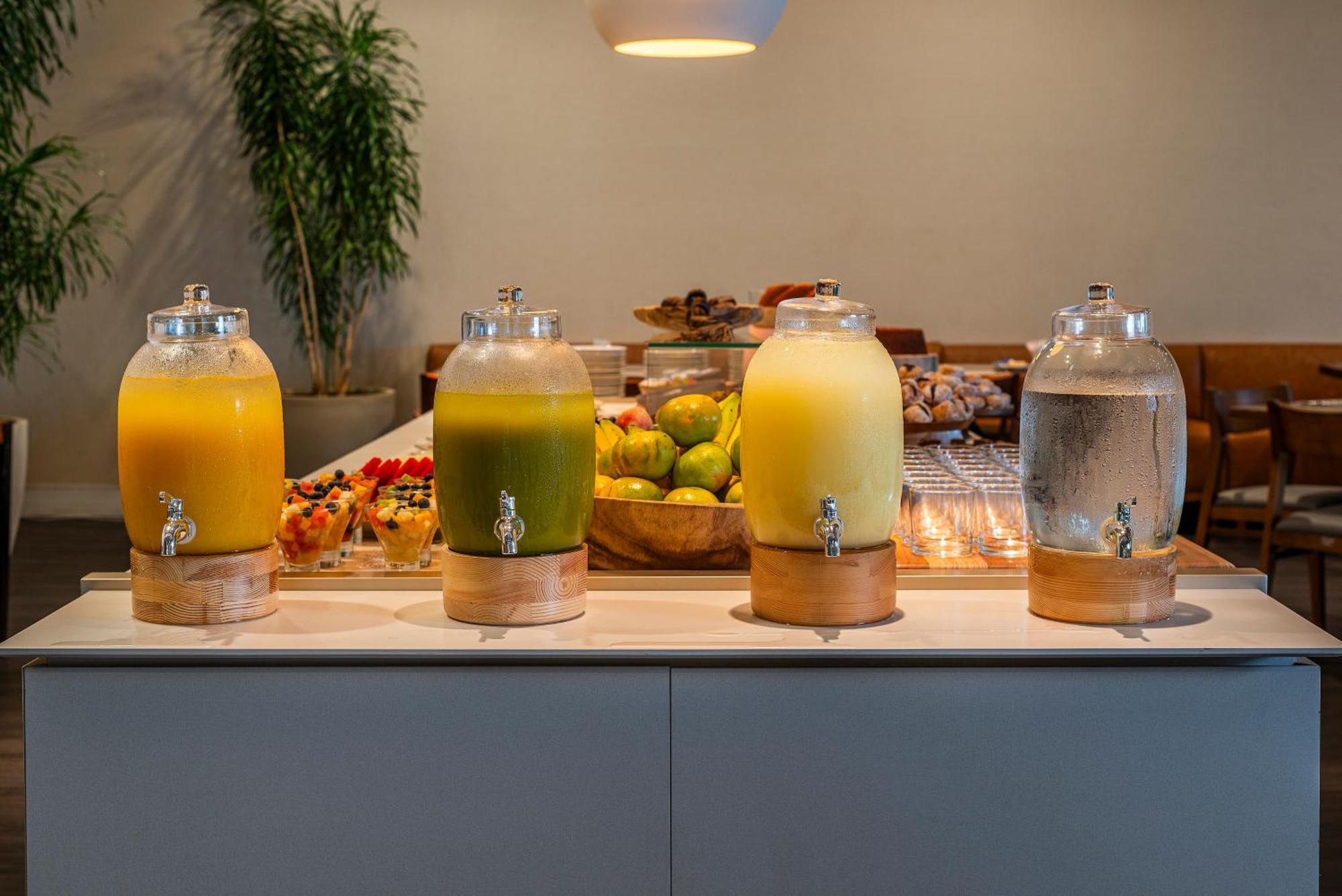 Lifestyle Laghetto Collection Hotel Rio de Janeiro Exterior photo Juice bar